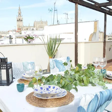 Homeyseville-Amazing Penthouse Giralda Views 8 Pax, Parking Optional Buitenkant foto